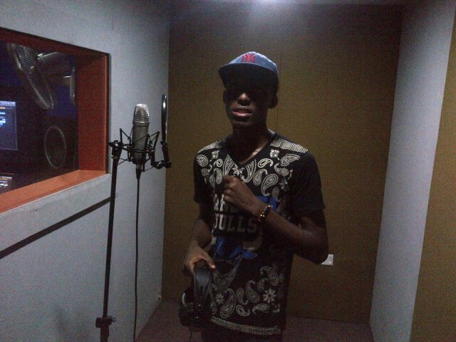 Was in the studio yesterday cooking up mad jam for my fans get ready to dance oshaaaaay! Follow new handle <a href="/mkGBillz/">Billz Kachi</a>
