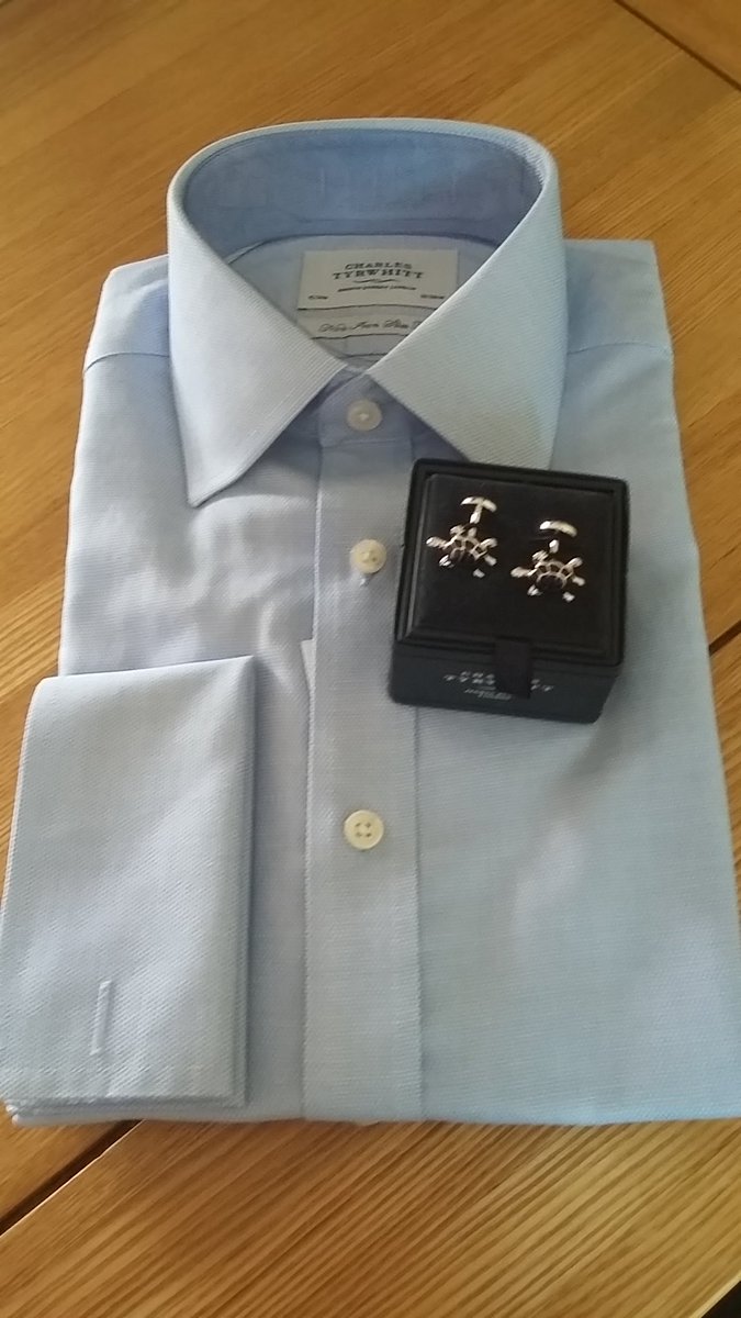 RichardSugarman's tweet photo. You know it's going to be a good day when your latest @ctshirts order arrives #propershirts https://t.co/GwNJNdbKdt