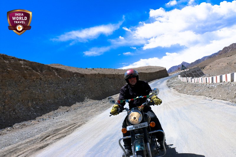 IndianRides's tweet photo. https://t.co/fDWGzkWvwj
#voyagemoto #tripmotoInde #raidmoto #circuitsmoto #indiaworldtravel # https://t.co/8BWIOkuGCw