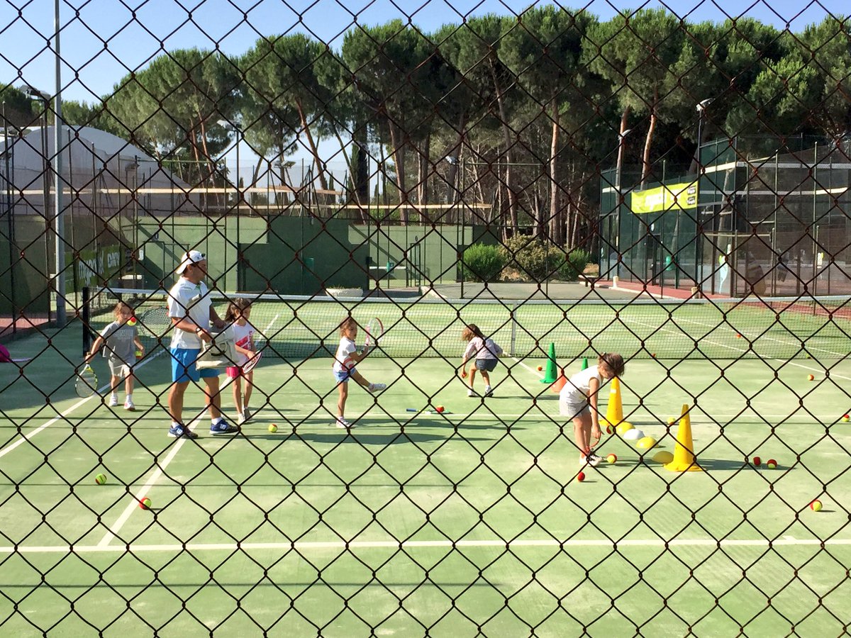 EstudianteClub's tweet photo. Ya estamos en marcha con los campamentos de verano en el club #madrid #lamoraleja https://t.co/iIlURXCZfb 🙊☀️🐝🐛🦁 https://t.co/uOIGCUr3Vi