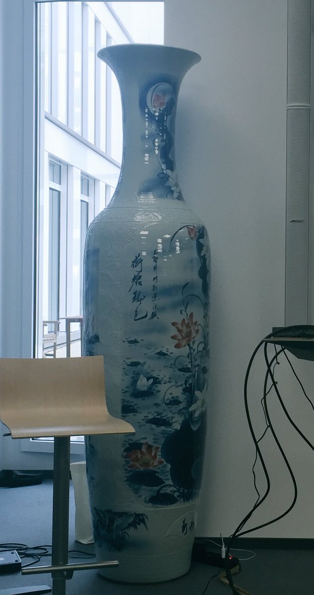 zubairov's tweet image. Best #Cloudecosystem decoration ever @Huawei