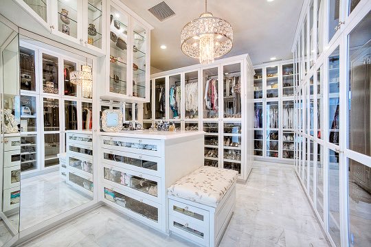 RealRich_Life's tweet photo. Closet Goals 😍 https://t.co/u9RxRcPwJ9