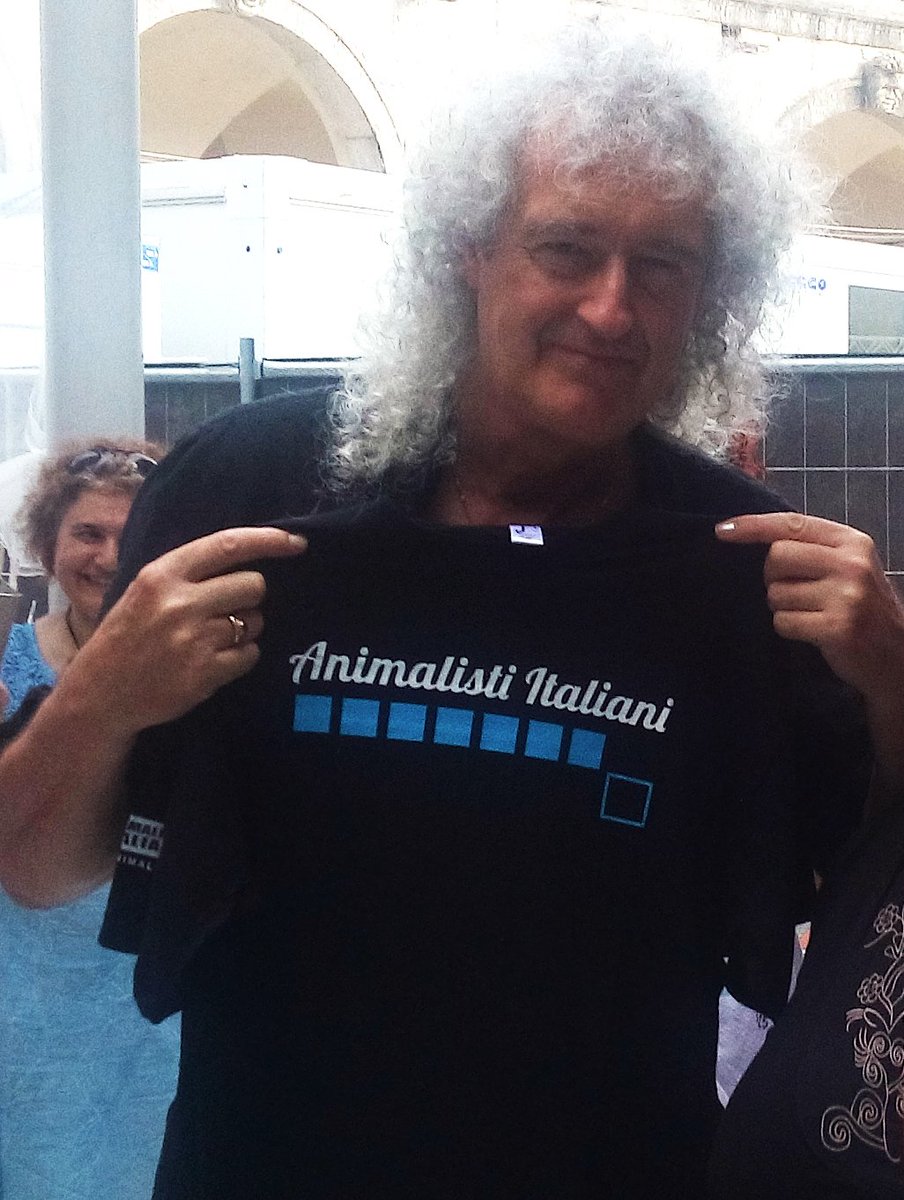 AnimalAidLive's tweet image. Il grandissimo Brian May per Animalisti Italiani e Animal AID Live!
@DrBrianMay @Animalistiitaly #animalaidlive