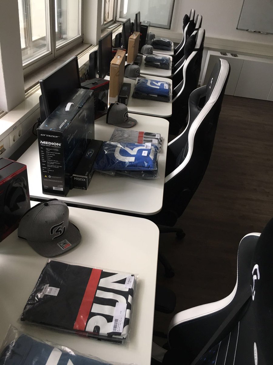 SKGaming's tweet image. We have everything setup for the arrival of our new CS:GO boys! #RUNSKG #VAMOSSK