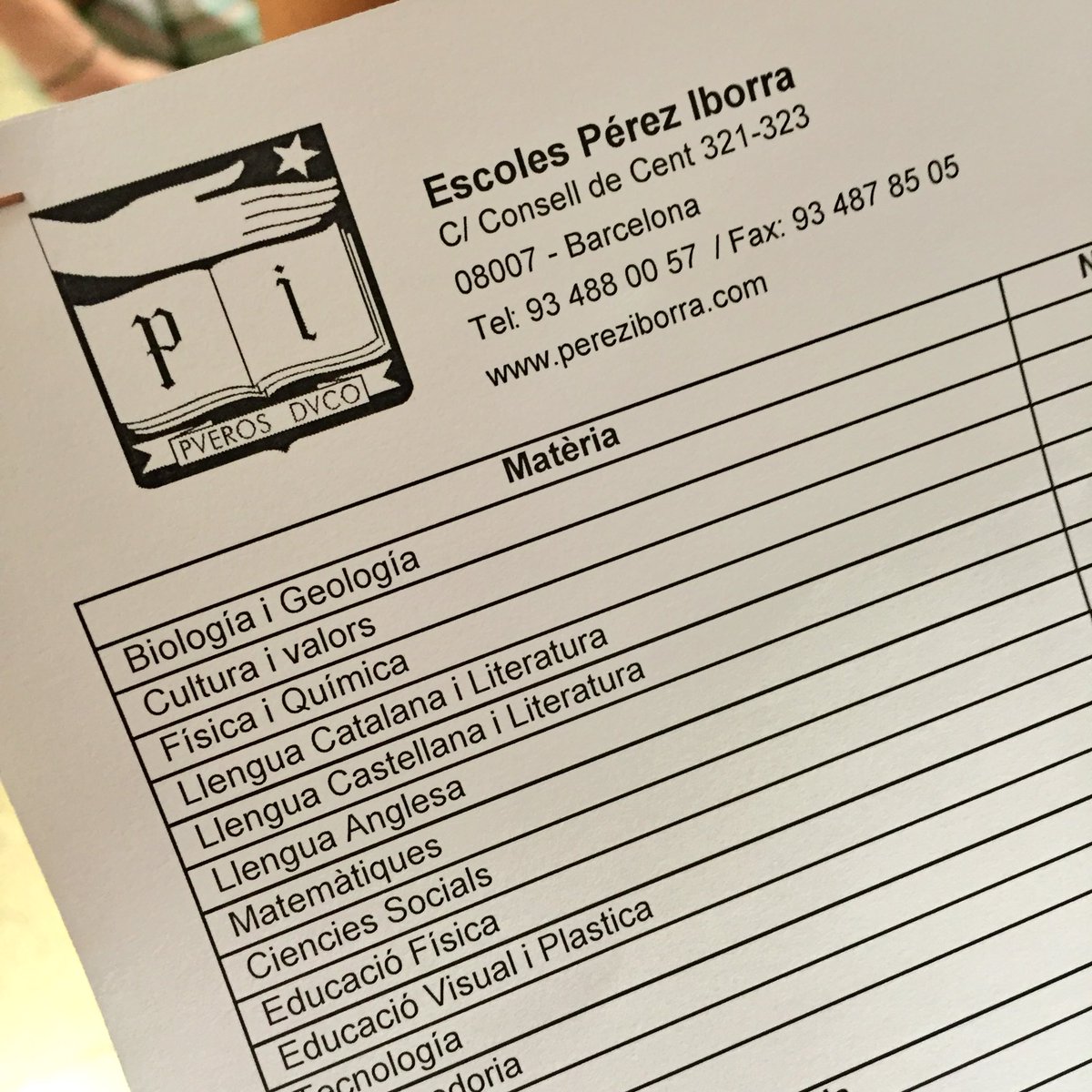 En aquests moments estem lliurant les notes de Fi de Curs d'ESO i 1r de Batxillerat. Bon i llarg estiu als aprovats!