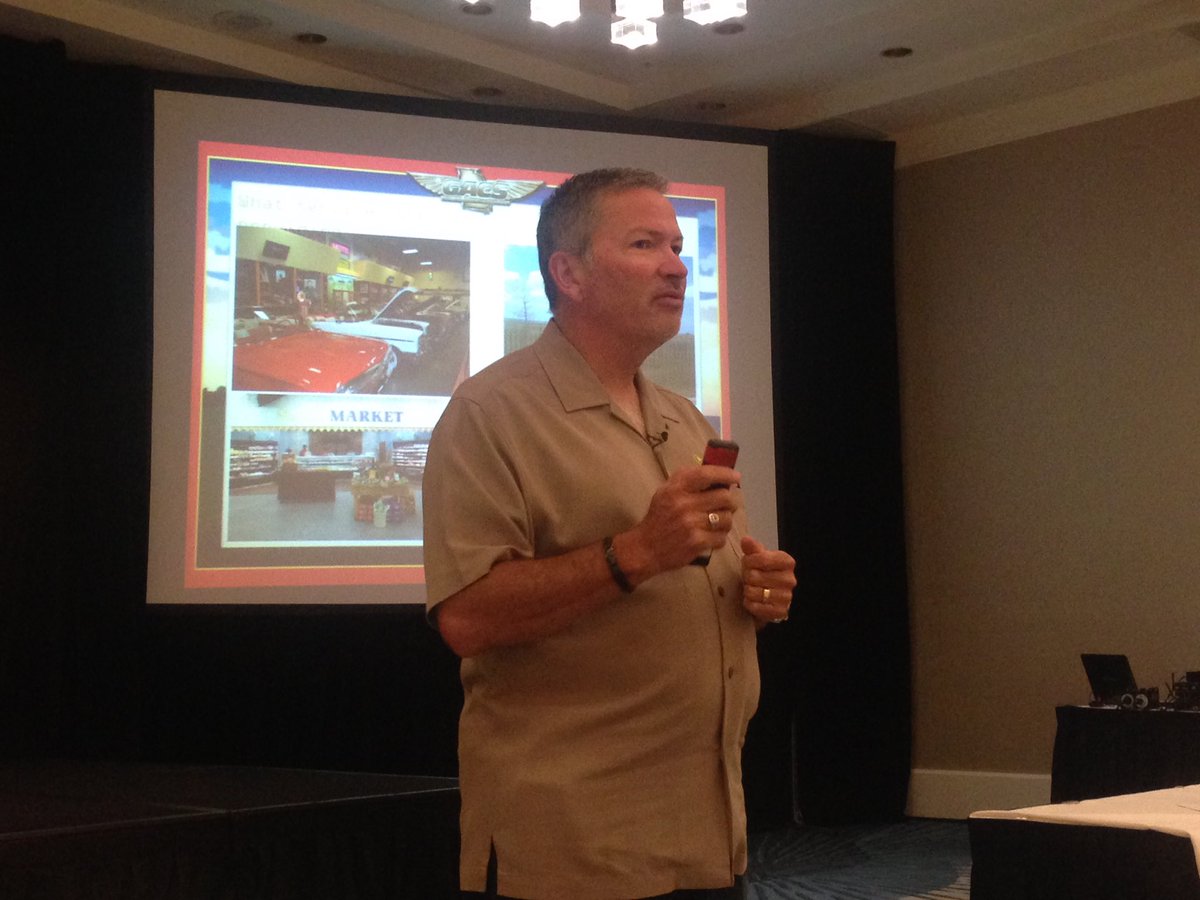 Paragon4Design's tweet image. Chatting about design with Mike Lawshe @gacsga #designdoneright #convenience