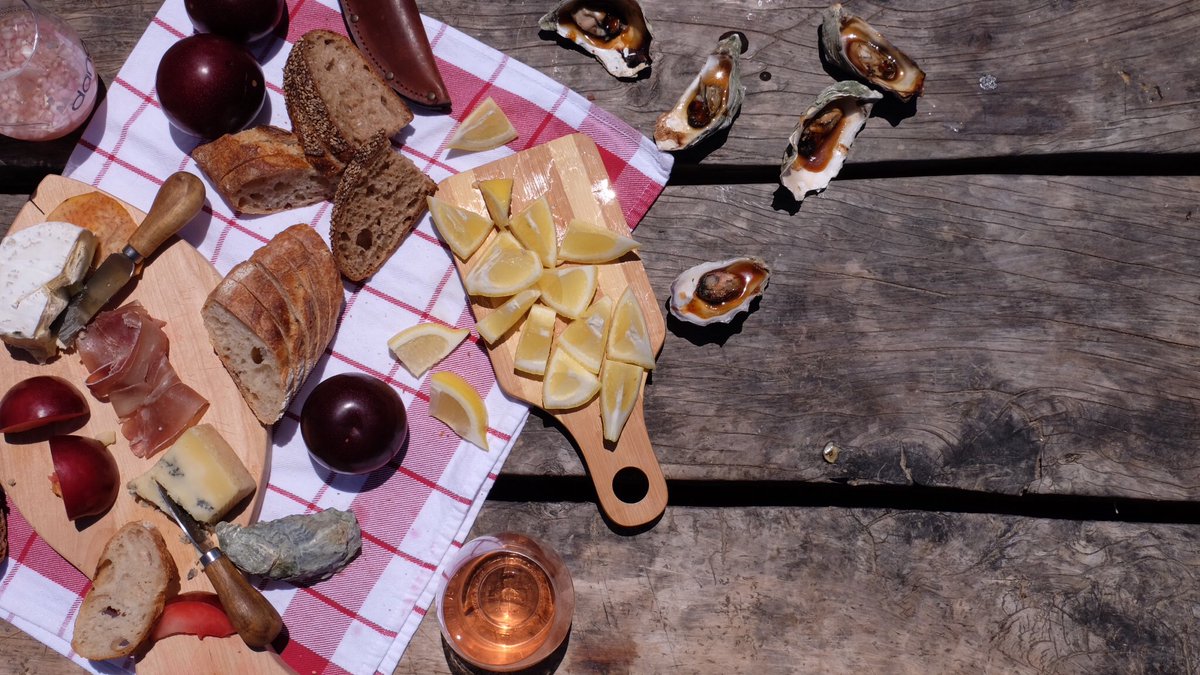 SundayStateMind's tweet image. How to pack for a day at Hog Island Oyster Co. (with our favorite @govino glasses!) is up on the blog!