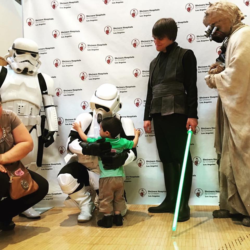 501SCG's tweet image. Epic hugs at Shriner's Hospital, May the Fourth. TK-52227, TB-22374, SL-40201 &amp;amp; DZ-43666. @501stLegion #SoCal501st