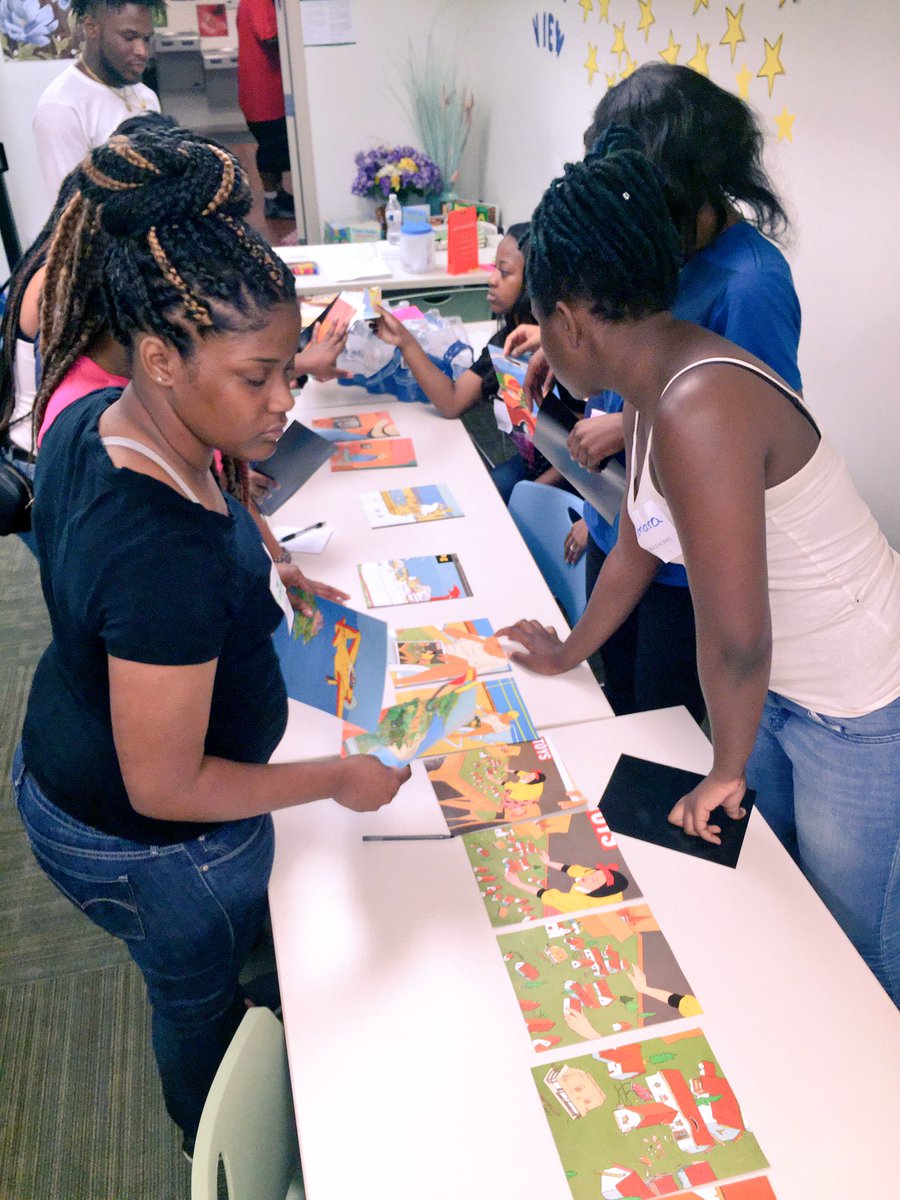 ServiceWorksDC's tweet image. The Zoom activity is always intense ! Scholars are currently deep in thought @IamServiceWorks @CPDCorg