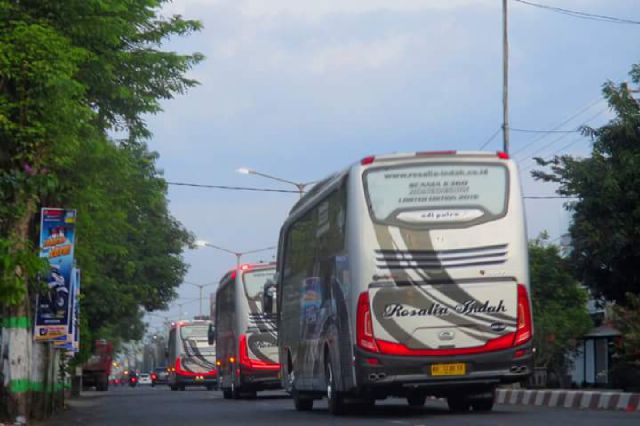DytanoArgo's tweet photo. SHD Rosin @SukaFotoBis @BUS_indonesia https://t.co/lb0078siWB