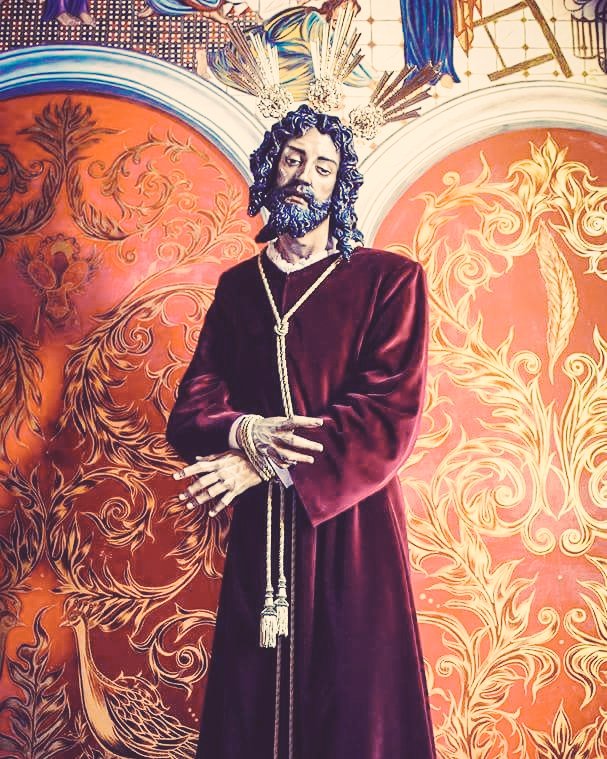 Señor, Tu siempre me has dado
La fuerza necesaria,
y, aunque débil,
Creo en Ti.