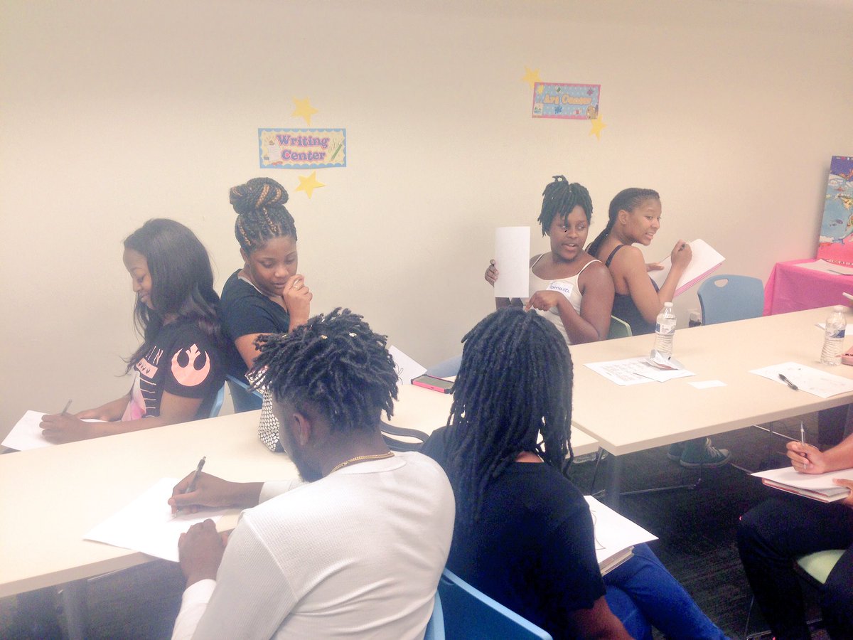 ServiceWorksDC's tweet image. Service can be fun! These young adults are awesome and full of energy 😃 @IamServiceWorks @CPDCorg