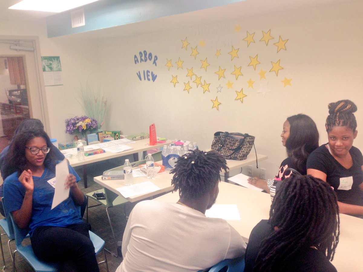 ServiceWorksDC's tweet image. Service can be fun! These young adults are awesome and full of energy 😃 @IamServiceWorks @CPDCorg