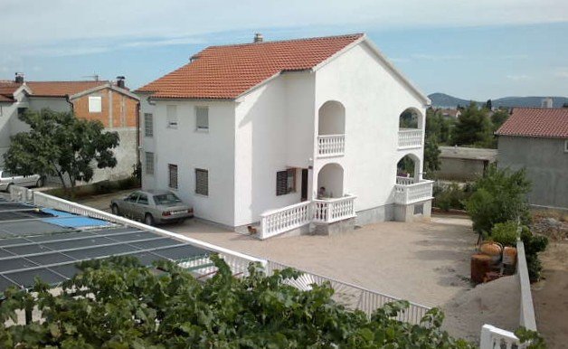 #Dalmatien, #Vodice – Perfektes Ferienhaus in Toplage !    
baycro-immobilien.de/zum-verkauf/in…