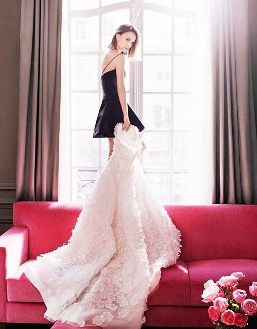 NatPortmanLove's tweet photo. Natalie for Miss Dior Absolutely Blooming ad campaign #NataliePortman https://t.co/Uhg2floQjX