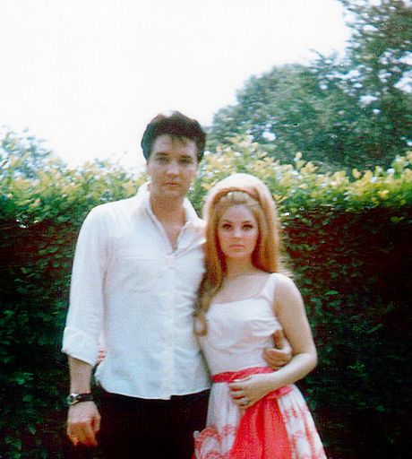 nostalgiclana's tweet photo. the presleys, everybody https://t.co/a2CaLw7xeZ