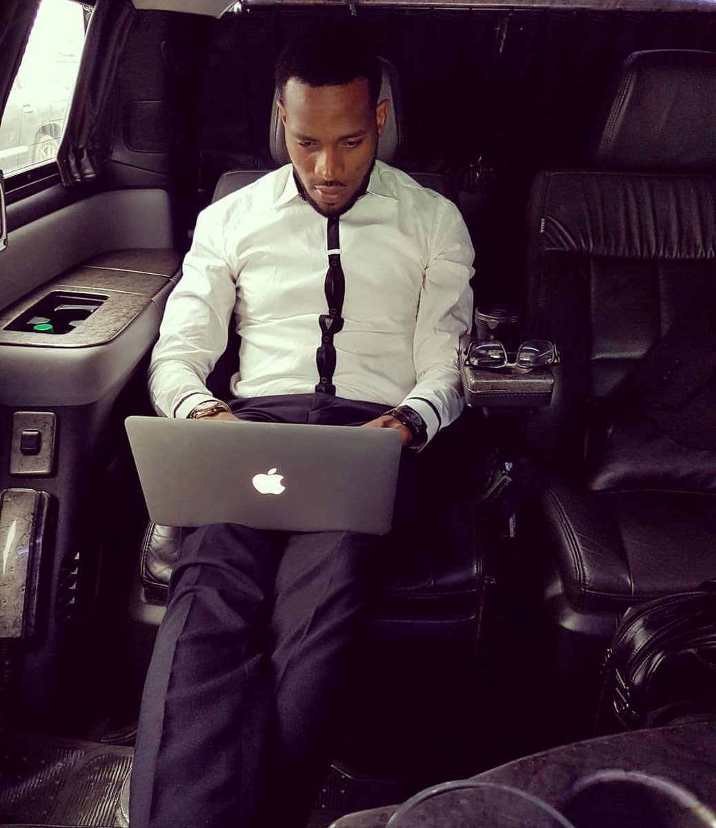 iamdbanj's tweet photo. Work Mode... https://t.co/TjbNCOu2PR