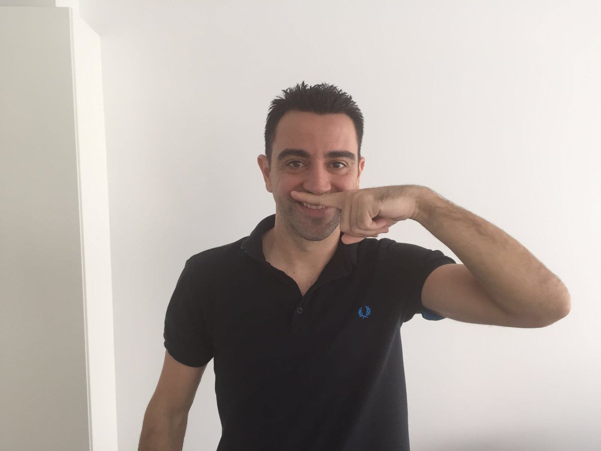 Xavi Hernández, embajador de <a href="/FundlaCaixa/">Fundación ”la Caixa”</a>, se ha unido al reto #NingúnNiñoSinBigote. Súmate: granrecogidadeleche.es