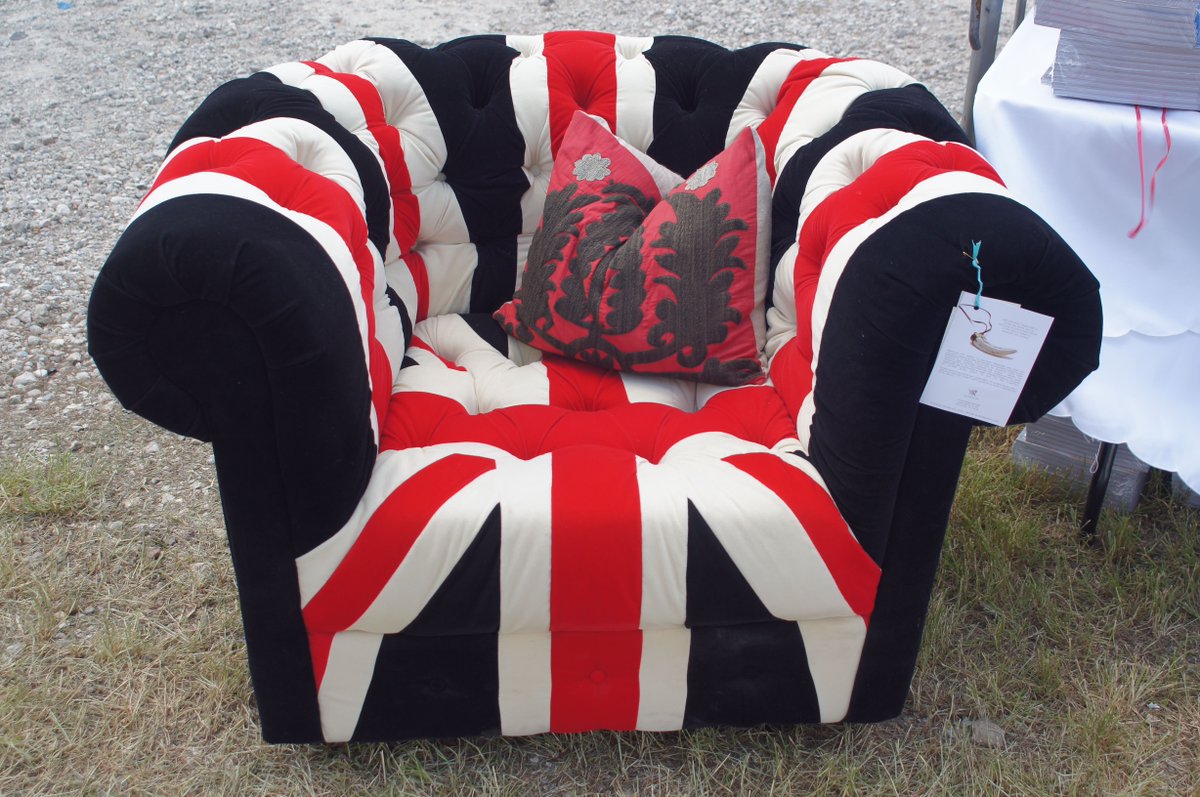 DASHonover's tweet photo. Best seat in the house for watching Wimbledom! “Pip pip!” #dashonover #designartstylehome #laurierblanc #tennis https://t.co/hdMg3yRpk8