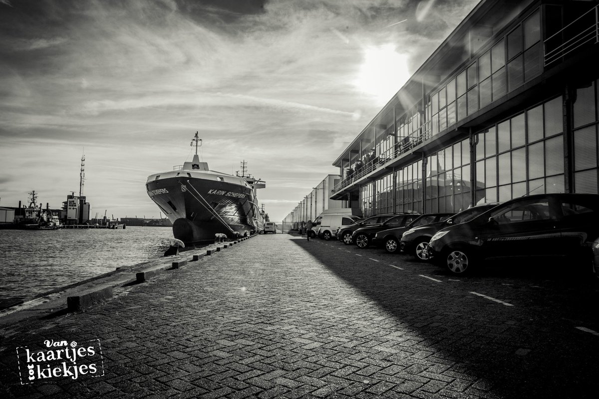 De Vertrekhal tweet media