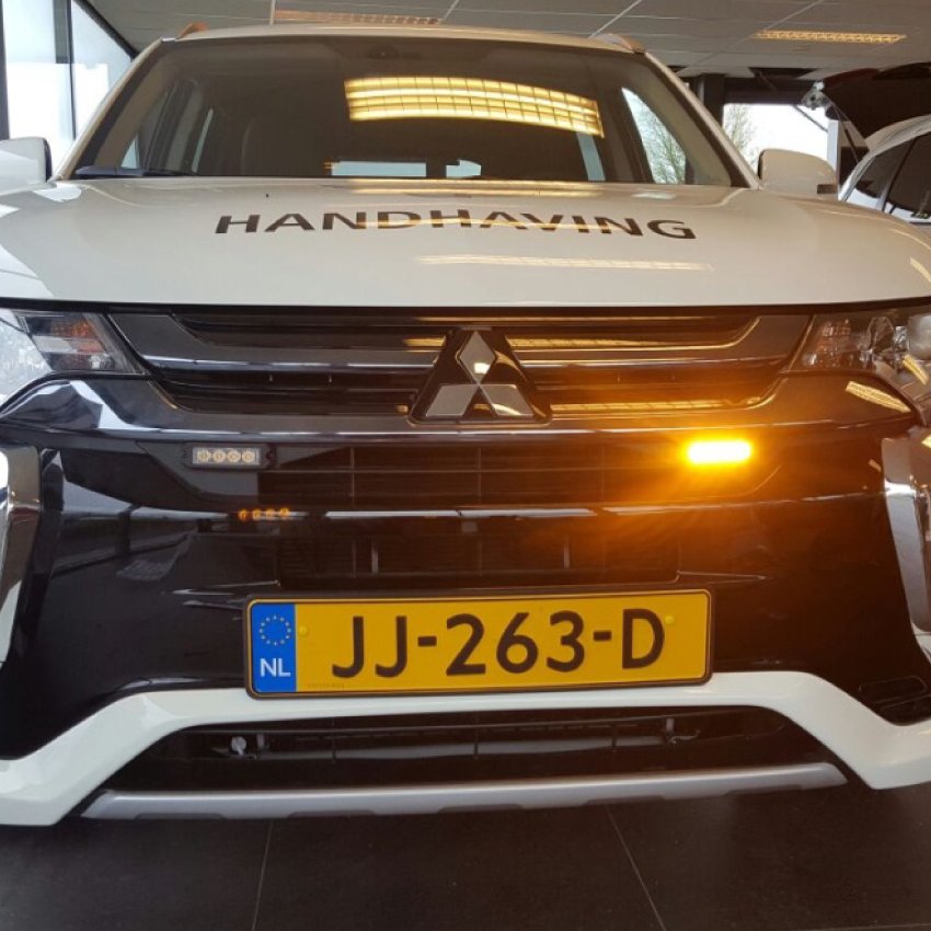 rayonics's tweet image. Mooie Mitsubishi Outlander met Allround signal Smartline LED flitsers