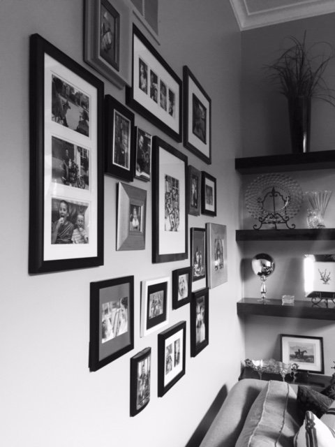TheRealKCcom's tweet photo. Love gallery walls but hesitant to try one? Get #tips from #therealkc #interiordesigner https://t.co/H41oWd5GDv https://t.co/NqkJ7IRv1n