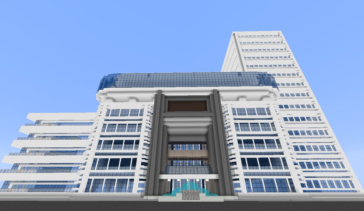 𝐇𝐈𝐍𝐘𝐀𝐑𝐈 駅の南口側と駅ビルが完成しました あとはホームと北口つくって内装つくるだけ Minecraft 駅 ビル 都市開発