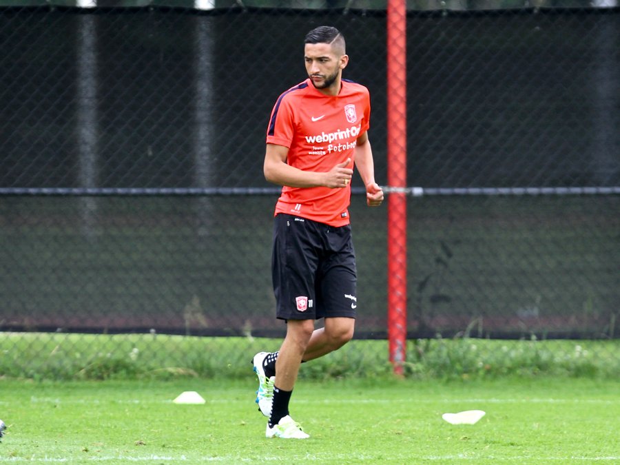 Na zijn interlandperiode bij Marokko sloot Hakim Ziyech vanmorgen weer aan op het trainingsveld in Hengelo #fctwente