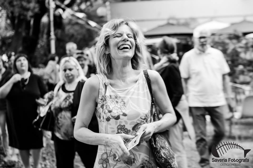 agenziaimpress's tweet photo. #parlaredicinema Il sorriso radioso di #soniabergamasco madrina della rassegna di #cinema a #Castiglioncello https://t.co/0HeKj2mGmt