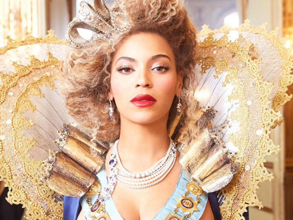 decor_lovers's tweet photo. Top 5 best looking music videos https://t.co/p93WFe2lps https://t.co/YVPupMEqJE