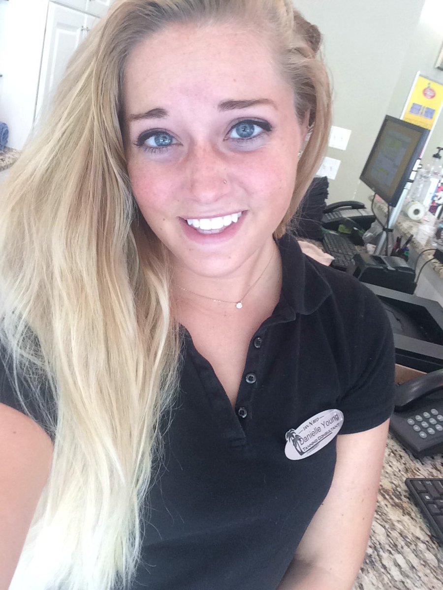 TanNBed1's tweet photo. Happy Monday everyone! come in today and ask us about our 4th of July Specials! ☀️ @TanNBed1 https://t.co/yO7NxqiBhN