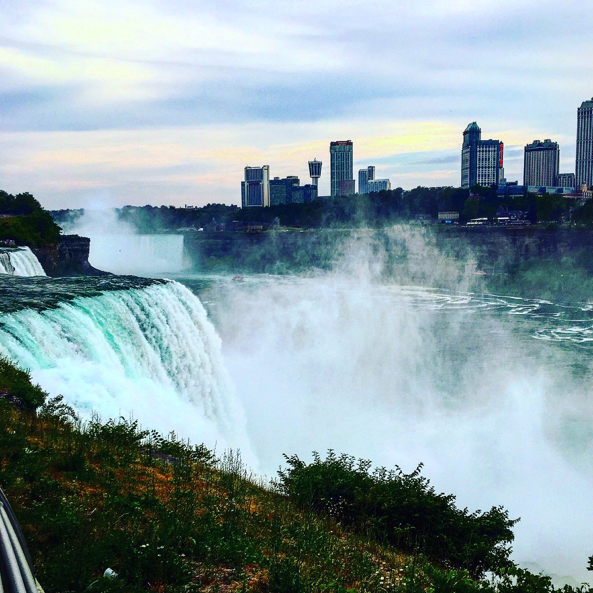 CoachDJernigan's tweet photo. Box in Niagara! #BoxImmersion #3dBoxLacrosse #3don2 #NiagaraFalls https://t.co/ujS3XE4isY