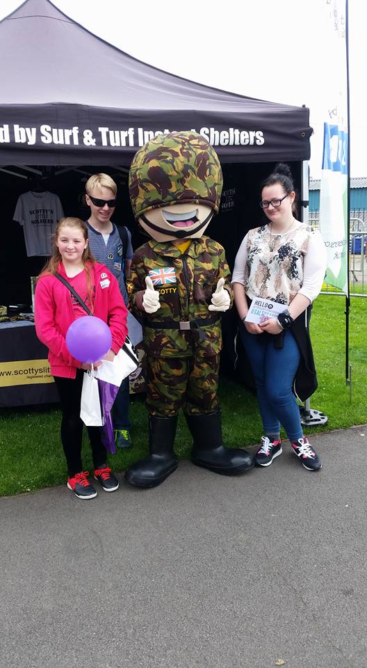 iCan_NEL's tweet photo. Young reporters enjoying armed forces day #afdnel16 Want to be a young reporter? Applications available now. https://t.co/unIky11NSP