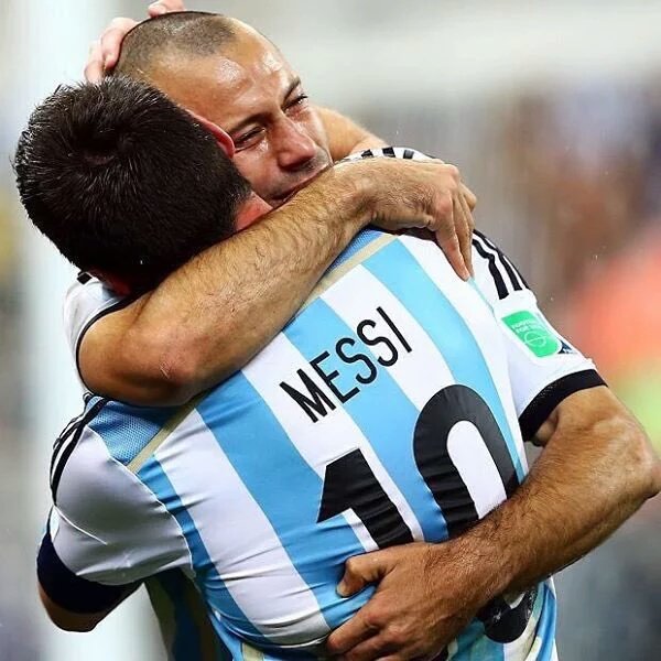 jonasvodkas's tweet photo. Me duele mil veces más su renuncia que haber perdido otra final #NoTeVayasMasche #NoTeVayasLio https://t.co/AGbVuk07Kg