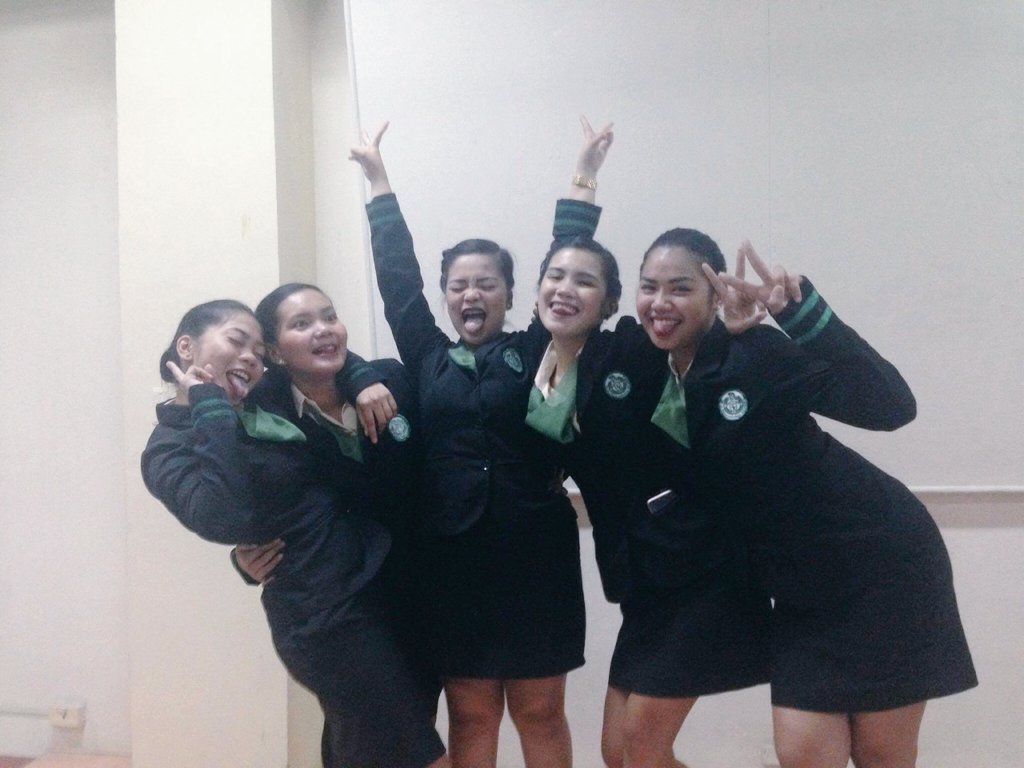 GBlncvr's tweet photo. Wacky faces with SB lalabs. 😍😍 #InternshipInterview https://t.co/31YoHgqIRh