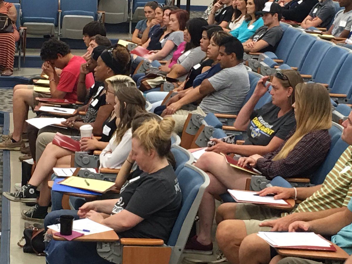 CU_Admissions's tweet image. It's Registration Day for #FirstPhoenix @CumberlandU! #Scheduling #MorningSession #ManicMonday