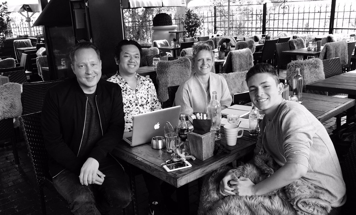 danieljelmrhari's tweet photo. Meeting with my manager Phillip and my bookingagent Kine and Ronnie from #Artistpartner https://t.co/1FCVkQQQSR