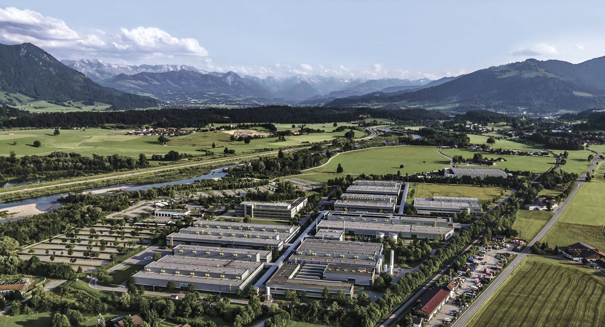 MIT Technology Review (@techreview) on Twitter photo An old-school manufacturer stays globally competitive with smart factories - trib.al/6TytLiZ by <a href="/juskalian/">Russ Juskalian</a> An old-school manufacturer stays globally competitive with smart factories - trib.al/6TytLiZ by <a href="/juskalian/">Russ Juskalian</a>