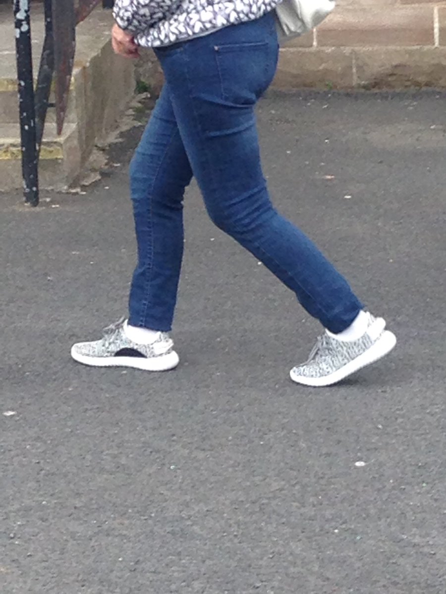 Jamessallan's tweet photo. who's grans this? #Yeezy https://t.co/rsVwP2d0ZK