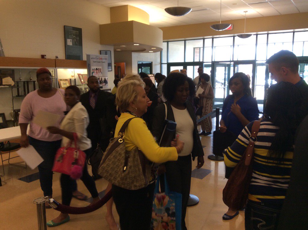 LacyClayMO1's tweet photo. St. Louis' biggest and best jobs event is open 100+ employers looking to fill 1000+ jobs, now - 2:30p HSSU #Jobs4STL https://t.co/s8SqsOZXtA