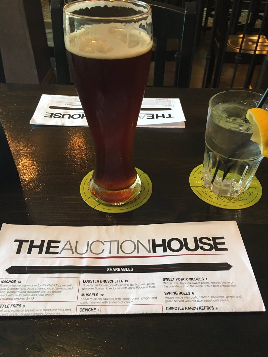 MorganMelnyk's tweet image. Stoked for lunch at @AuctionHouseHFX. Quenching my thirst with a Red Coat. #HelloAtlantic