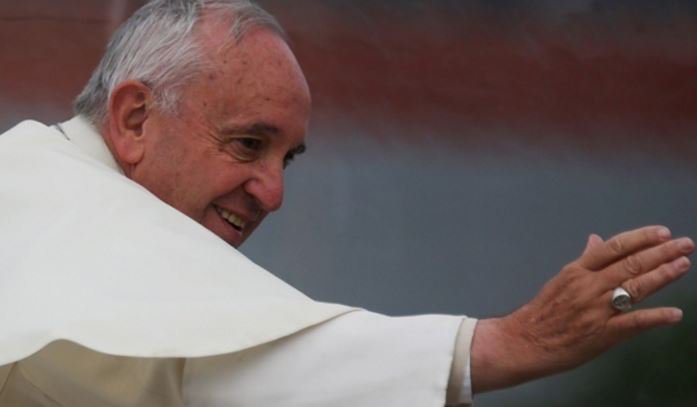 #PopeFrancis says Christians should apologize to gay people & others who've been oppressed. bit.ly/28XO3rO https://t.co/r4ewmhgjAa