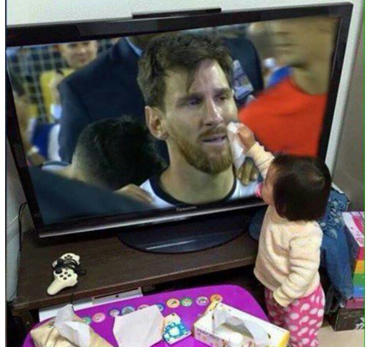 jame1317's tweet image. Ella entiende mas que muchos... Cuando la inocencia de un niño es mas sensata que la IDIOTEZ de muchos #NoTeVayasLio