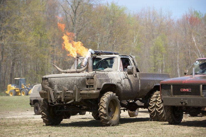 mcgvonia76's tweet photo. #muddingmonday
@crazyfarm2015 @machminer @dougyfresh_79 @ShadetreeChevy https://t.co/gAK8DMZvXO