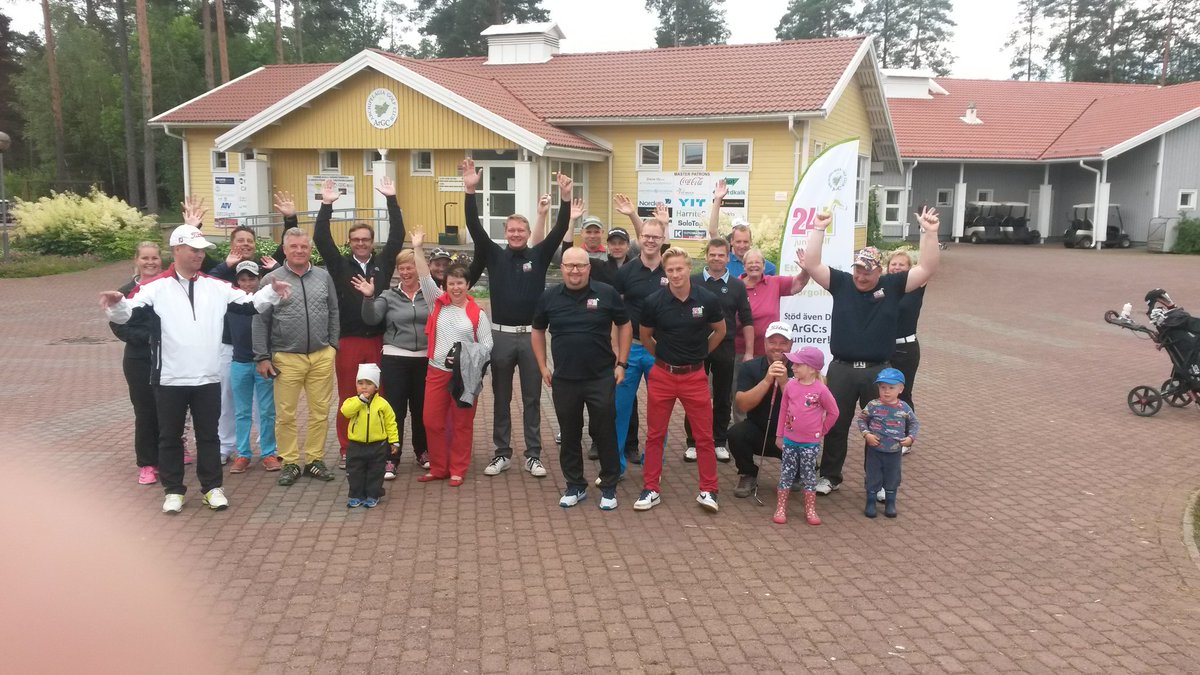 argcgolf's tweet image. Pelaajat &amp;amp; tukijoukot valmiina, 8 min ja se on Game Time! #24hgolf #argc