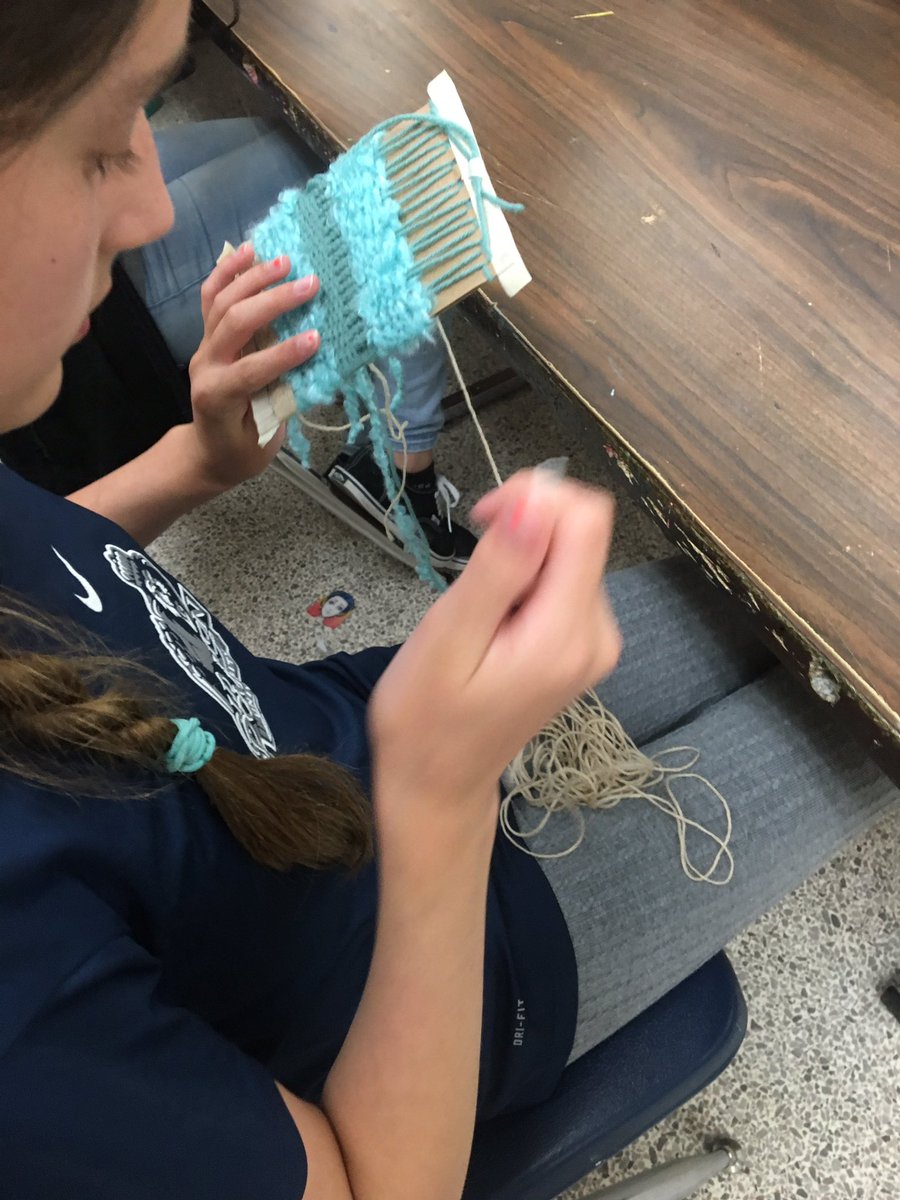 Principal4GT's tweet image. Art students @VBSchool4Gifted weaving #GreatInstruction #Balance