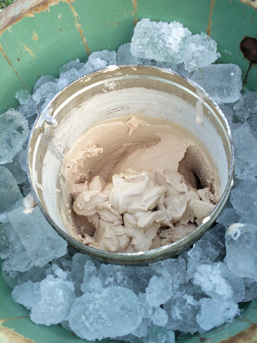 ellenfromnowon's tweet photo. Chocolate ice cream is done! @bucycleclub @thefredfestival https://t.co/0Fh6Fqf4JQ