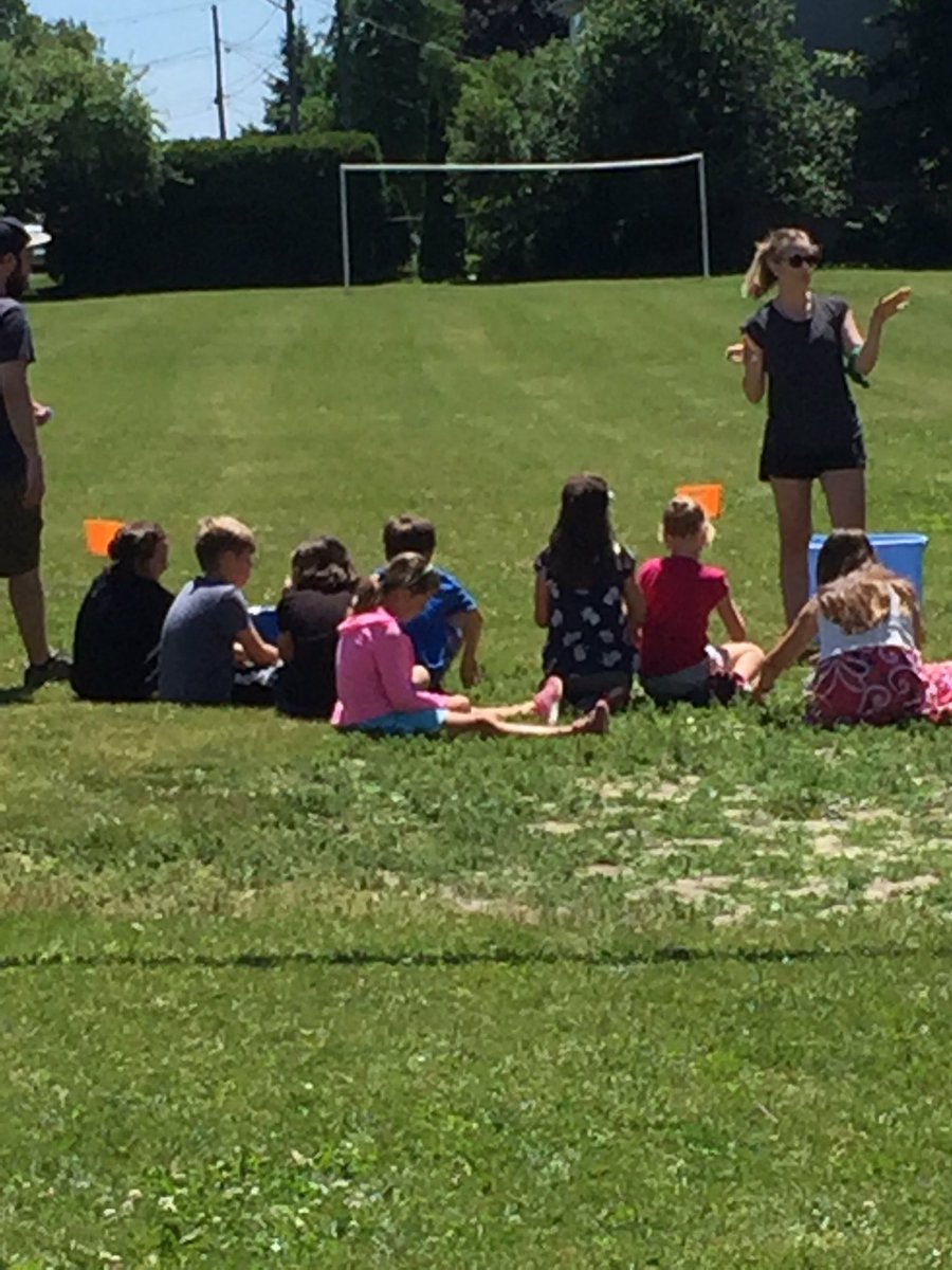 macdonald_LDSB's tweet photo. We learned a lot with #ECOblast @RGSinclairPS Thank you @QueensConEd https://t.co/CcuG9GWZYw