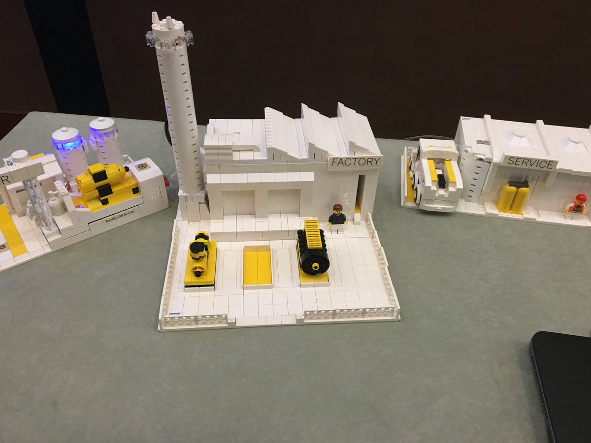 airsomers's tweet photo. Here's Day 2 recap of #SAPMIF16 event ... and LEGOS! https://t.co/7kPAD5dcRG https://t.co/HvbtjODimT