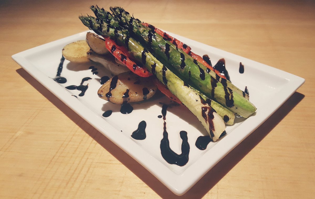 KitsilanoKT's tweet photo. Open in #Kitsilano TOMORROW, the best variety in food, drinks, and fun! Something for everyone #aroundtheKT 🍽️🍻 https://t.co/NpovjM3w4J